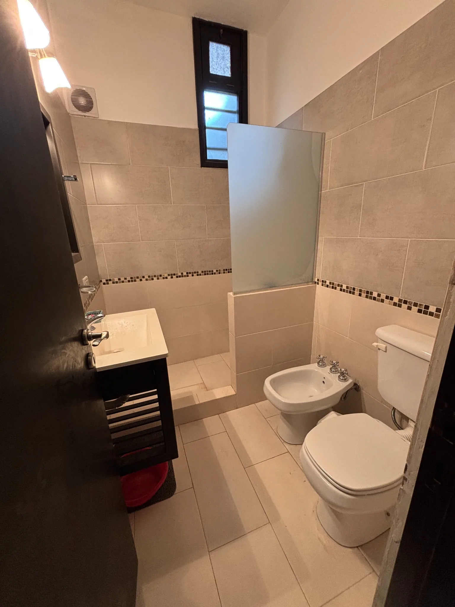 Baño completo con ducha