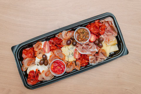 Una picada de quesos y fiambres de Buche